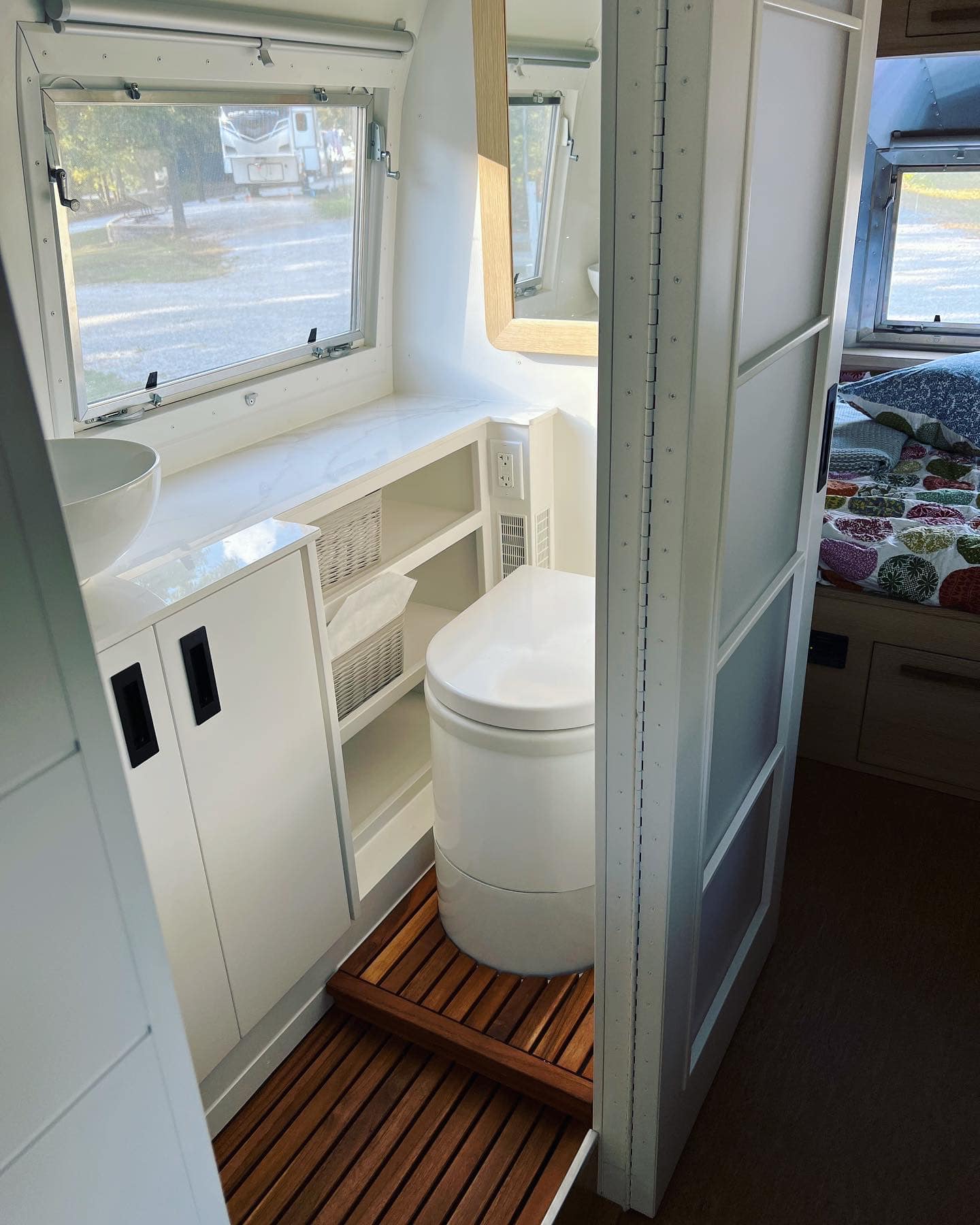 The Best Off-Grid Toilets for Tiny Homes